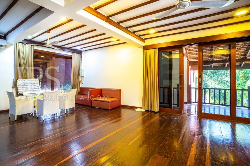 6 Bedroom Wooden Villa For Sale - Slor Kram, Siem Reap