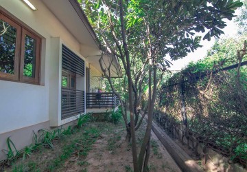 2 Bedroom Villa For Rent - Slor Kram, Siem Reap thumbnail