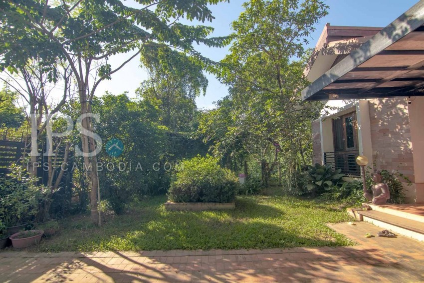 2 Bedroom Villa For Rent - Slor Kram, Siem Reap