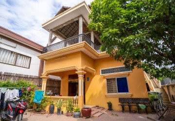 3 Bedroom House For Sale - Sala Kamreuk, Siem Reap thumbnail