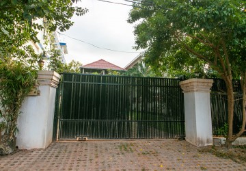 3 Bedroom Villa For Rent - Kouk Chak, Siem Reap thumbnail