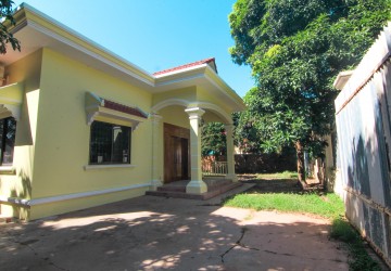 3 Bedroom House For Rent - Svay Dangkum, Siem Reap thumbnail