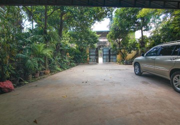 2 Bedroom House  For Sale - Svay Dangkum, Siem Reap thumbnail