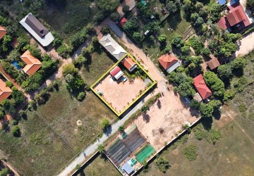 1018 Sqm Corner Land With Villa For Sale - Svay Dangkum, Siem Reap thumbnail