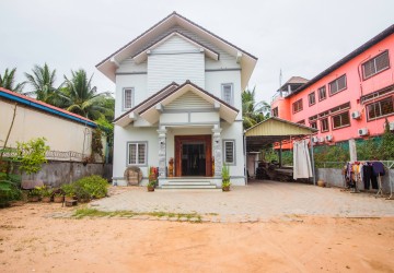 4 Bedroom Villa For Rent - Sala Kamreuk, Siem Reap thumbnail