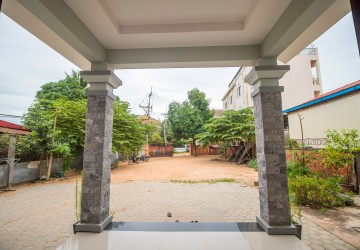 4 Bedroom Villa For Rent - Sala Kamreuk, Siem Reap thumbnail