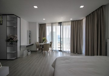 3 Bedroom Serviced Apartment For Rent - Tonle Bassac, Phnom Penh thumbnail