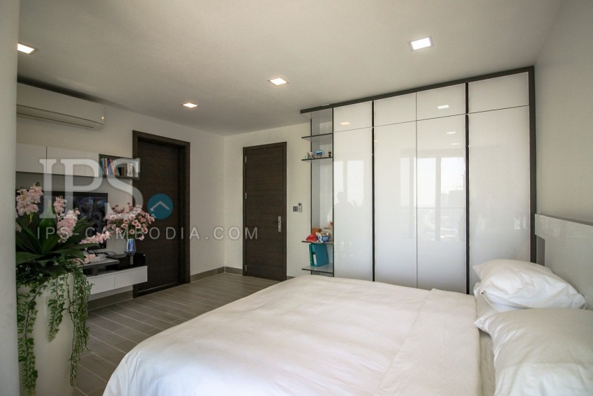 3 Bedroom Serviced Apartment For Rent - Tonle Bassac, Phnom Penh