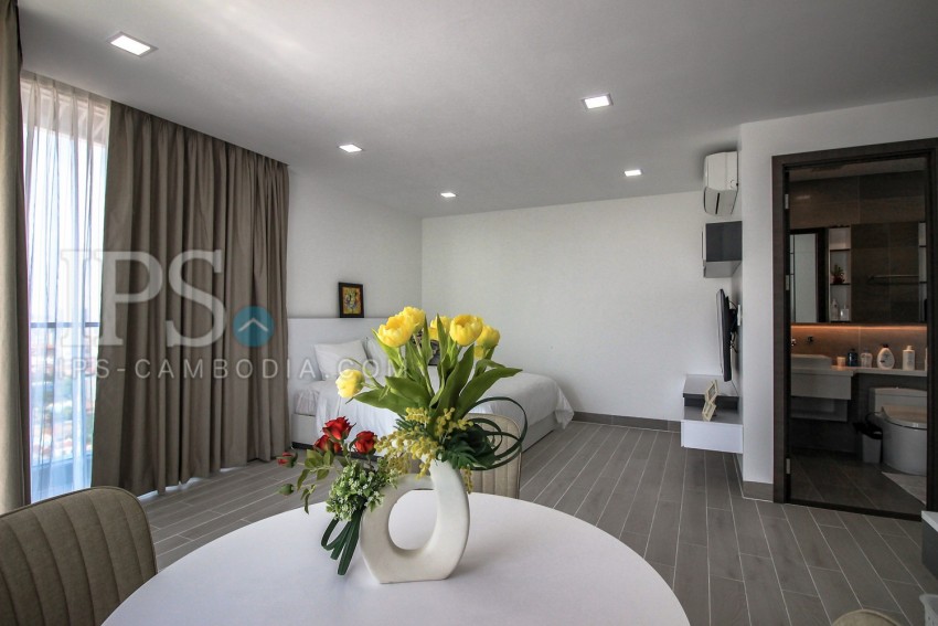 3 Bedroom Serviced Apartment For Rent - Tonle Bassac, Phnom Penh