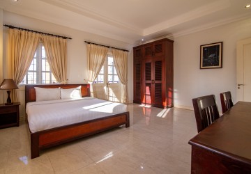 3 Bedroom Apartment For Rent - Toul Kork, Phnom Penh thumbnail