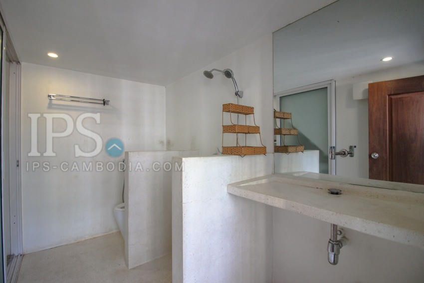 Renovated 2 Bedroom Apartment For Rent - Phsar Chas, Phnom Penh