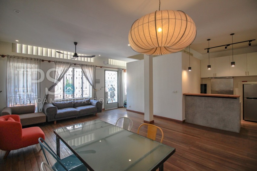 Renovated 2 Bedroom Apartment For Rent - Phsar Chas, Phnom Penh