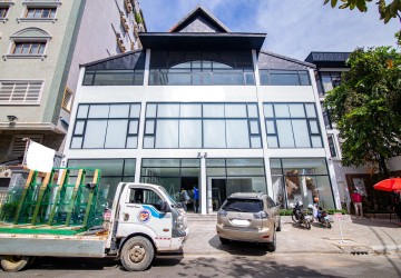 350 Sqm Office Space For Rent - Daun Penh, Phnom penh thumbnail