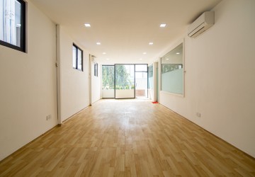 350 Sqm Office Space For Rent - Daun Penh, Phnom penh thumbnail