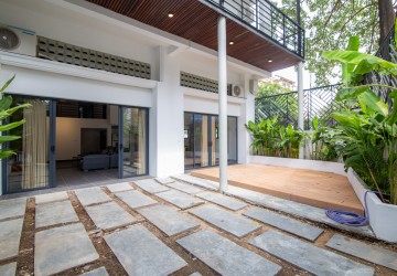 Ground Floor 4 Bedroom Apartment For Rent - Tuol Kork, Phnom Penh thumbnail