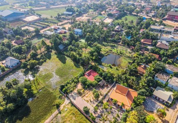 2317 Sqm Land with 2 Houses For Sale - Sala Kamruek, Siem Reap thumbnail