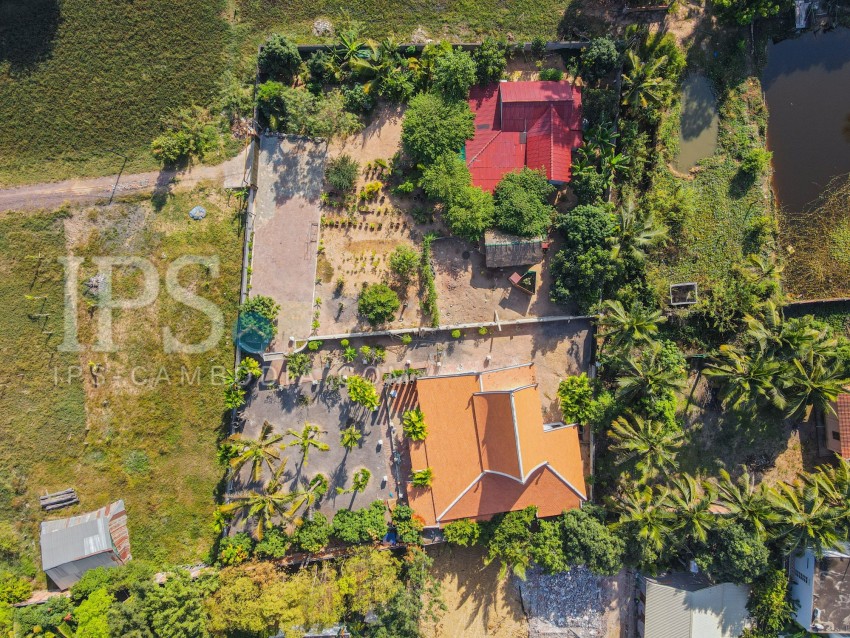 2317 Sqm Land with 2 Houses For Sale - Sala Kamruek, Siem Reap