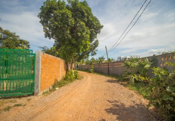 2 Bedroom Wooden House For Sale - Chreav, Siem Reap  thumbnail