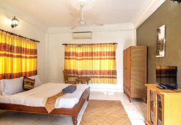 18 Bedroom Guesthouse For Sale - Svay Dangkum, Siem Reap thumbnail