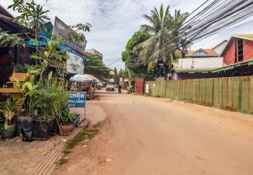 18 Bedroom Guesthouse For Sale - Svay Dangkum, Siem Reap thumbnail