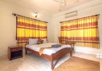 18 Bedroom Guesthouse For Sale - Svay Dangkum, Siem Reap thumbnail