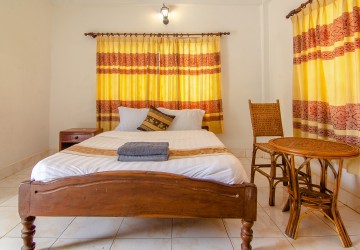 18 Bedroom Guesthouse For Sale - Svay Dangkum, Siem Reap thumbnail