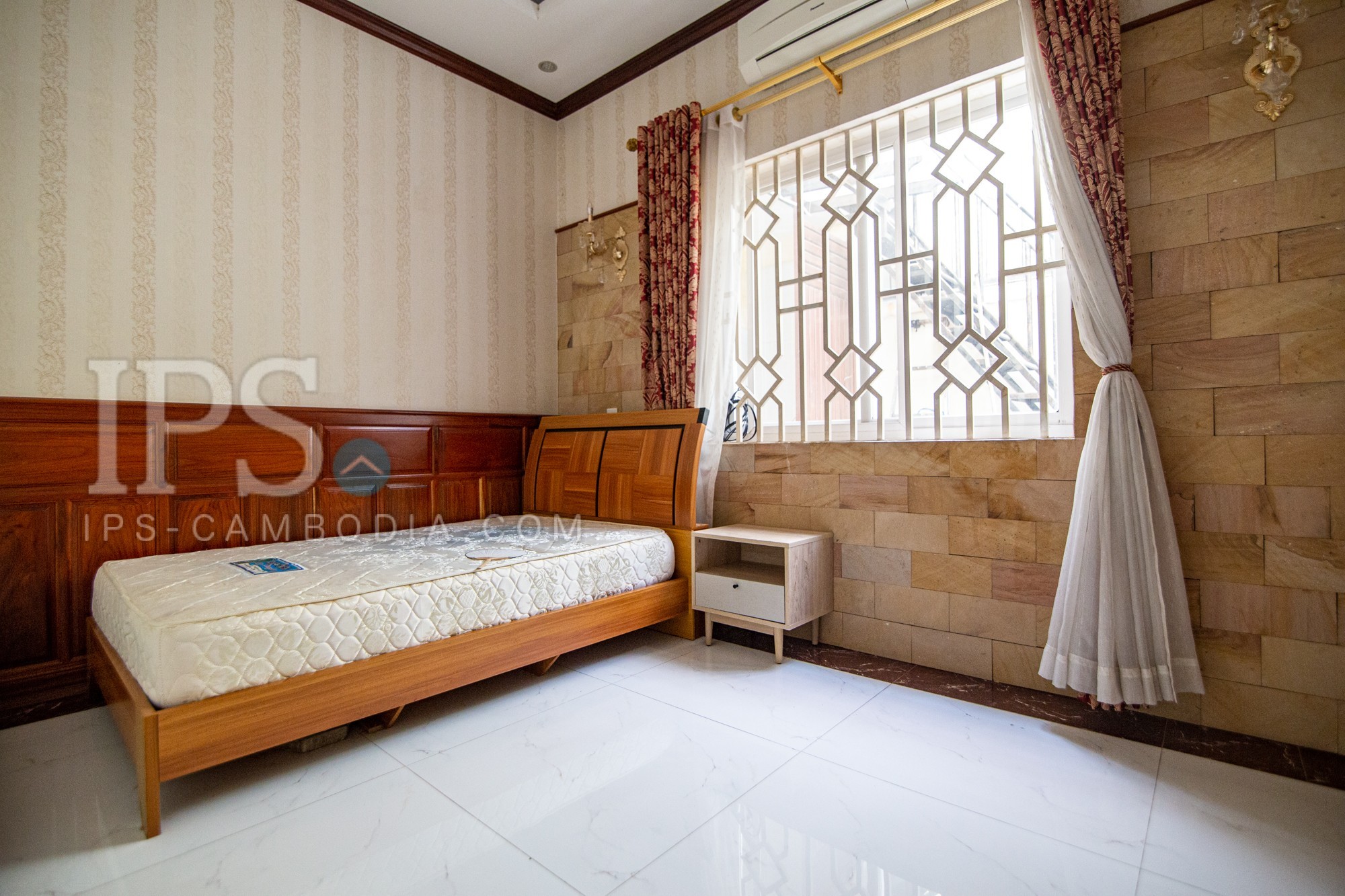 5 Bedroom Villa For Rent - Tonle Bassac, Phnom Penh - Image 7
