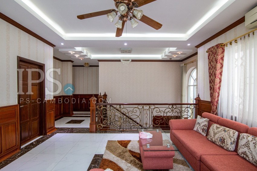 5 Bedroom Villa For Rent - Tonle Bassac, Phnom Penh