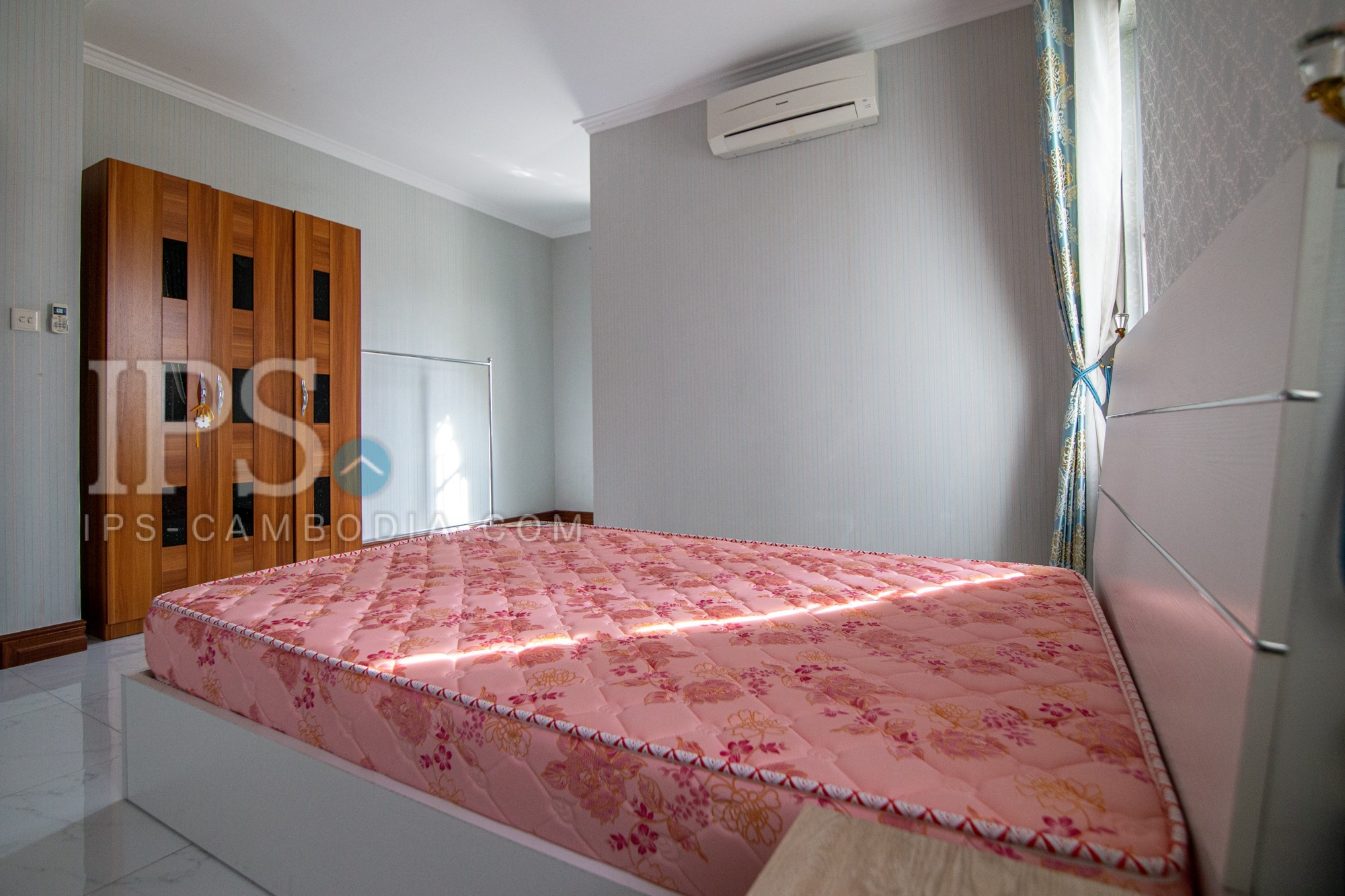 5 Bedroom Villa For Rent - Tonle Bassac, Phnom Penh - Image 21