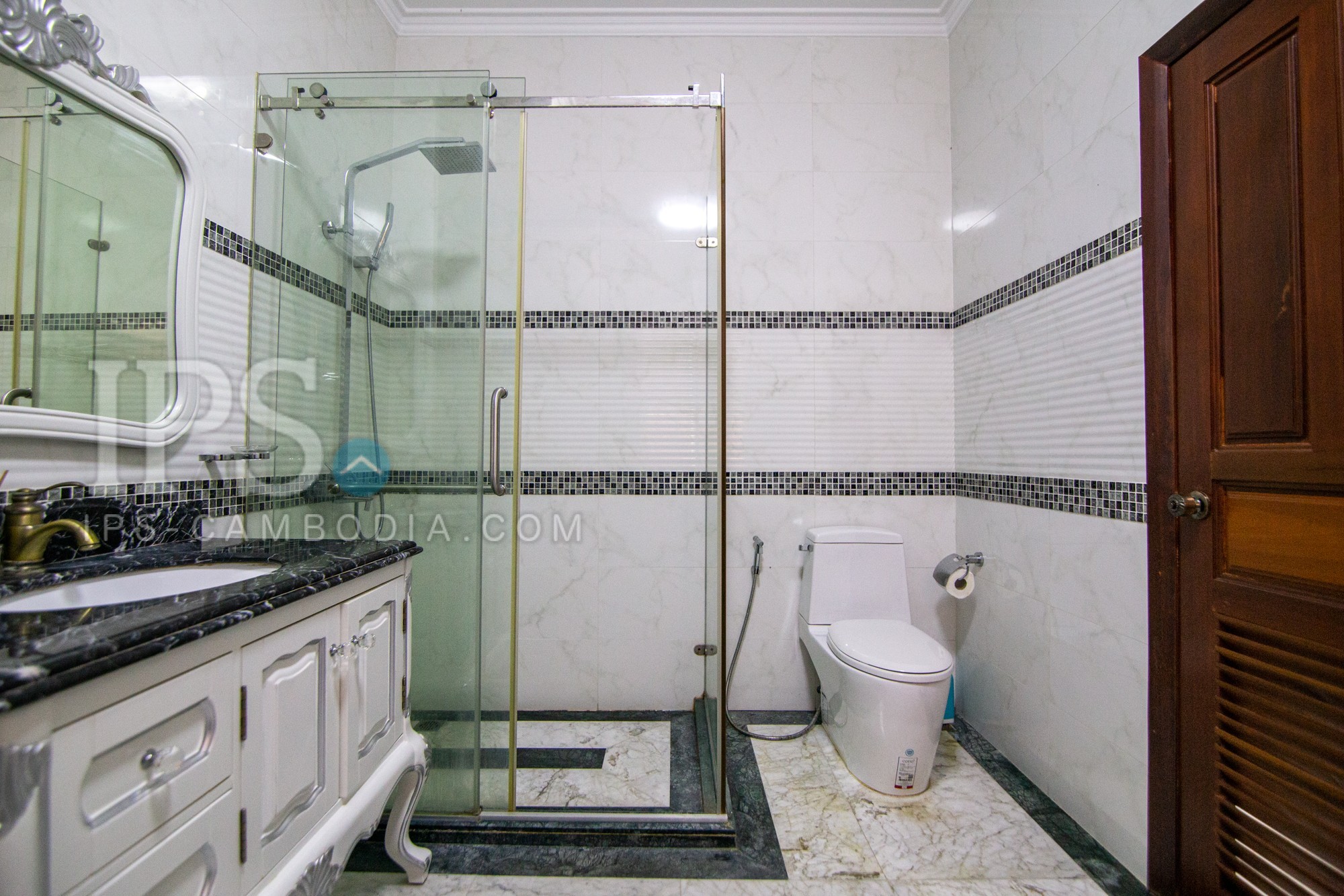 5 Bedroom Villa For Rent - Tonle Bassac, Phnom Penh - Image 19