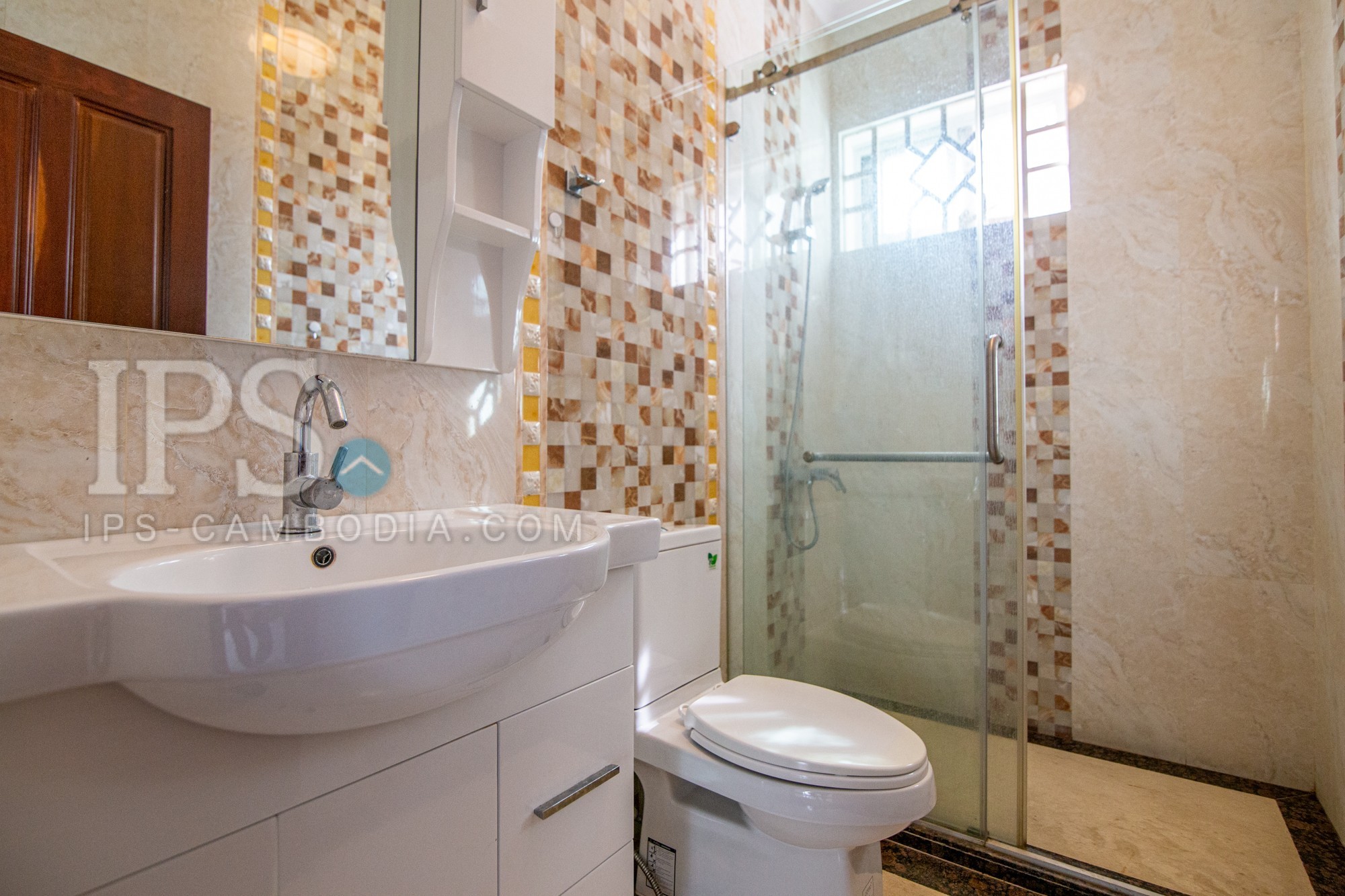5 Bedroom Villa For Rent - Tonle Bassac, Phnom Penh - Image 22