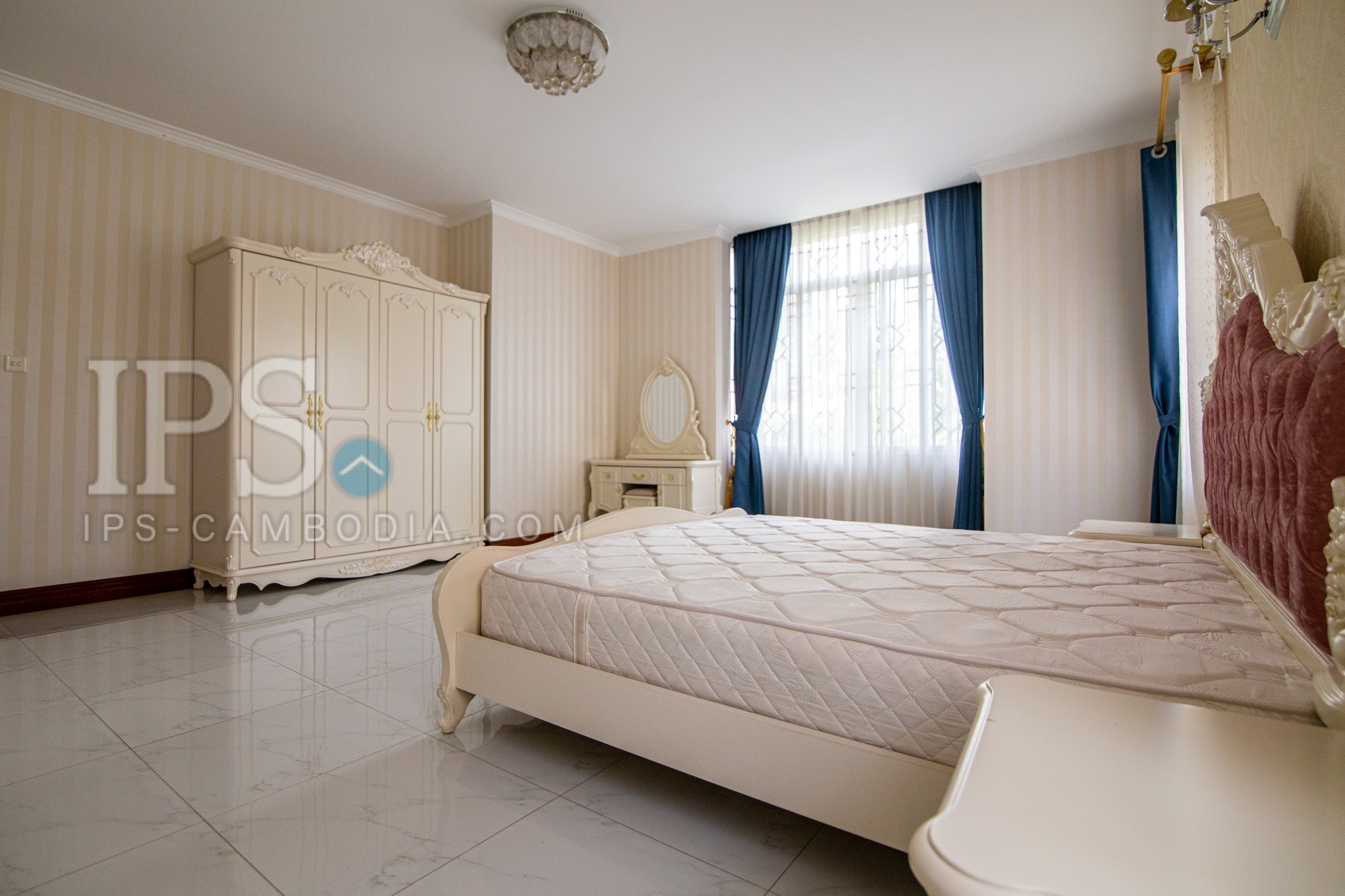 5 Bedroom Villa For Rent - Tonle Bassac, Phnom Penh - Image 15