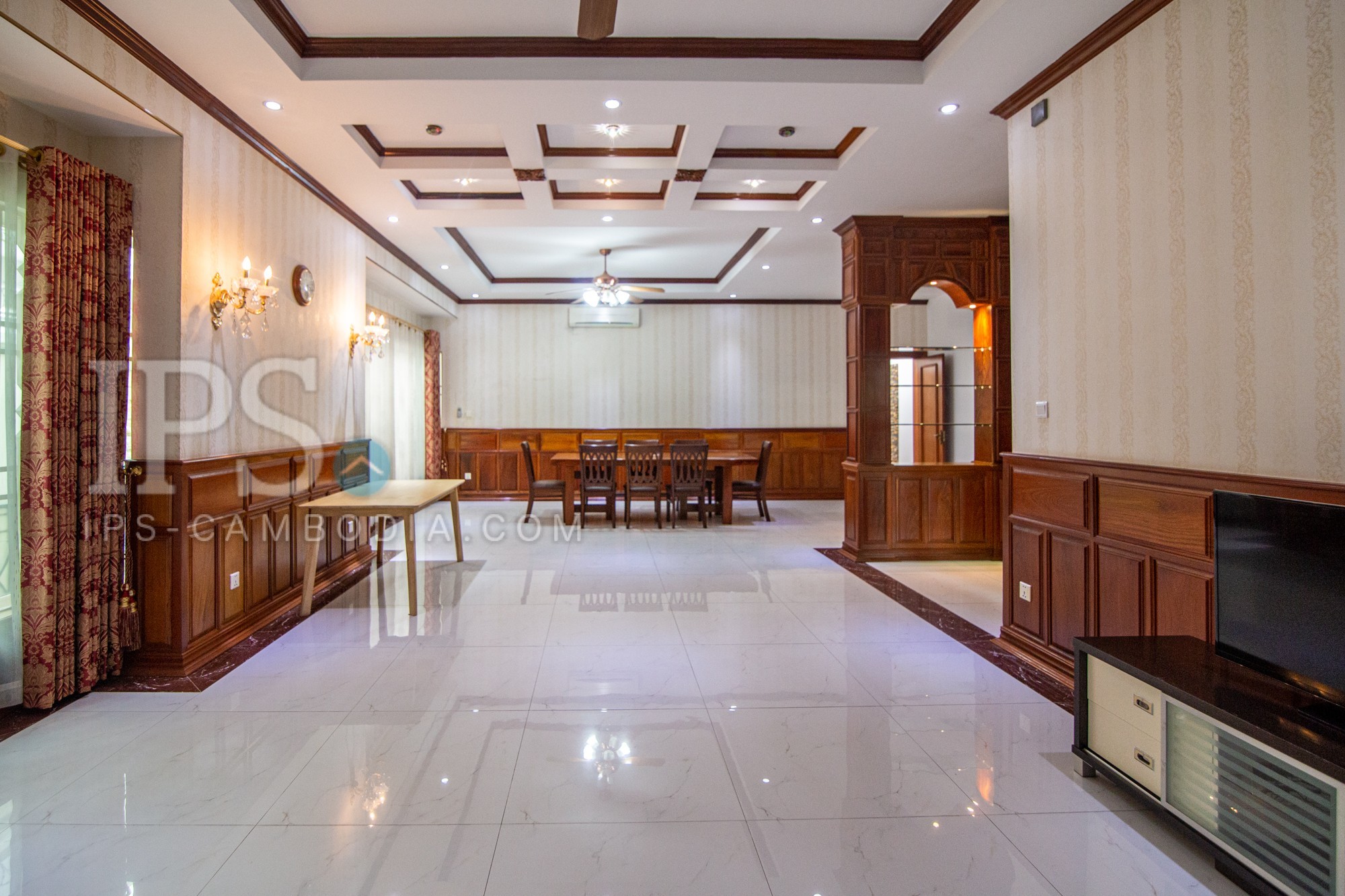 5 Bedroom Villa For Rent - Tonle Bassac, Phnom Penh - Image 3