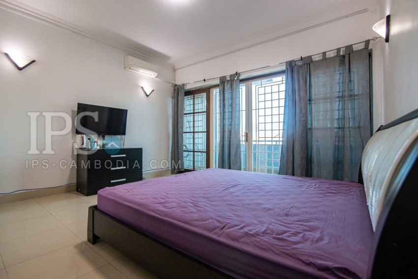 4 Bedroom Twin Villa For Sale - Borey Chamkamorn, Phnom Penh