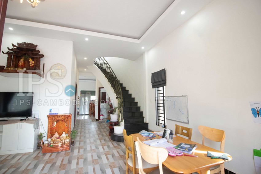 3 Bedroom Bungalow For Sale - Sangkat Siem Reap, Siem Reap