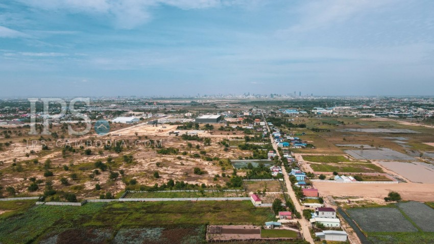 534614 Sqm Land For Sale Along NR2 - Phnom Penh