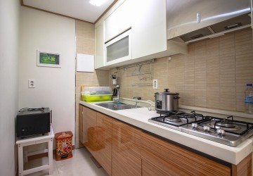 1 Bedroom Condo For Rent - BKK1, Phnom Penh thumbnail