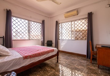 Renovated 4 Bedroom Apartment For Rent - Toul Tum Poung 1, Phnom Penh thumbnail