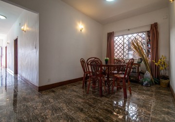 Renovated 4 Bedroom Apartment For Rent - Toul Tum Poung 1, Phnom Penh thumbnail