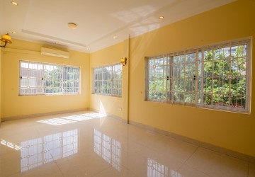 5 Bedroom Villa For Rent - Chroy Changvar, Phnom Penh thumbnail