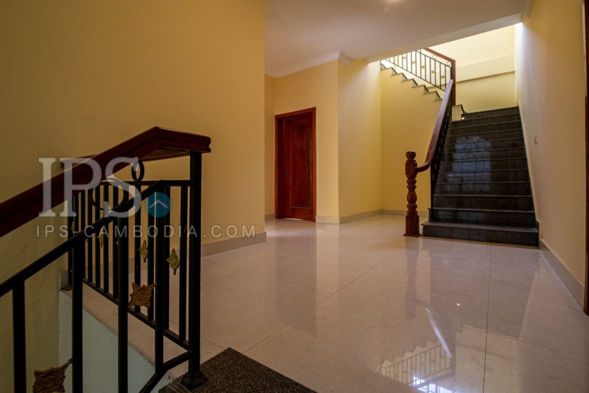 5 Bedroom Villa For Rent - Chroy Changvar, Phnom Penh