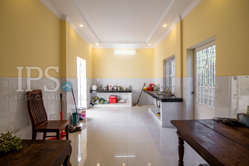 5 Bedroom Villa For Rent - Chroy Changvar, Phnom Penh