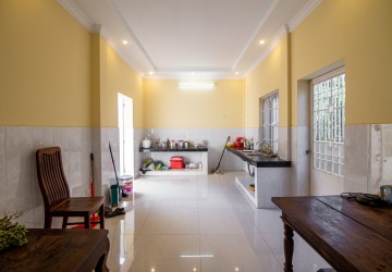 5 Bedroom Villa For Rent - Chroy Changvar, Phnom Penh thumbnail