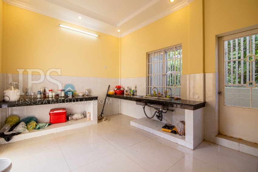 5 Bedroom Villa For Rent - Chroy Changvar, Phnom Penh