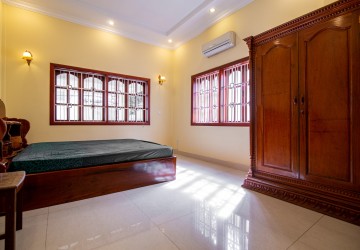 5 Bedroom Villa For Rent - Chroy Changvar, Phnom Penh thumbnail