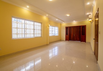 5 Bedroom Villa For Rent - Chroy Changvar, Phnom Penh thumbnail