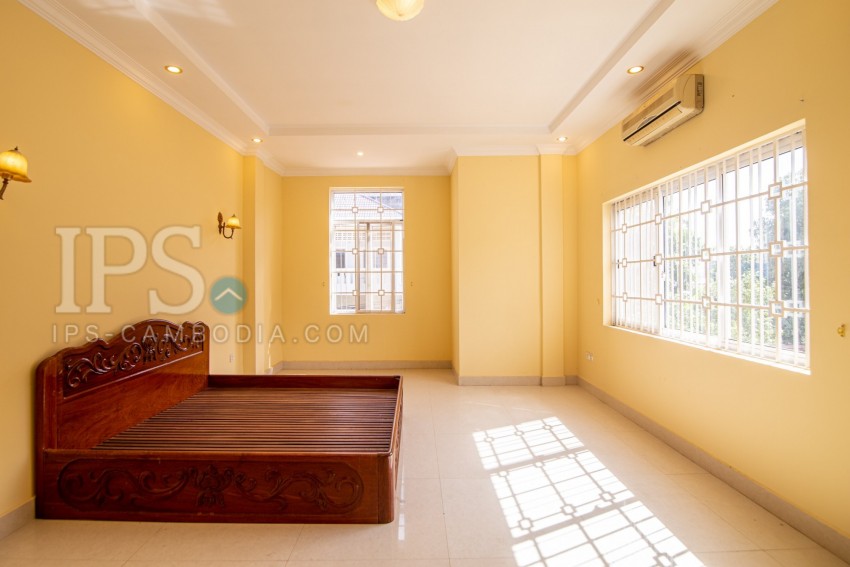 5 Bedroom Villa For Rent - Chroy Changvar, Phnom Penh