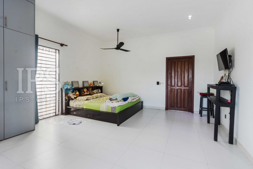 2 Bedroom Western-Style Villa For Rent - Kor Kranh, Siem Reap