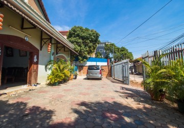  3 Bedroom House For Sale - Night Market Area, Siem Reap thumbnail