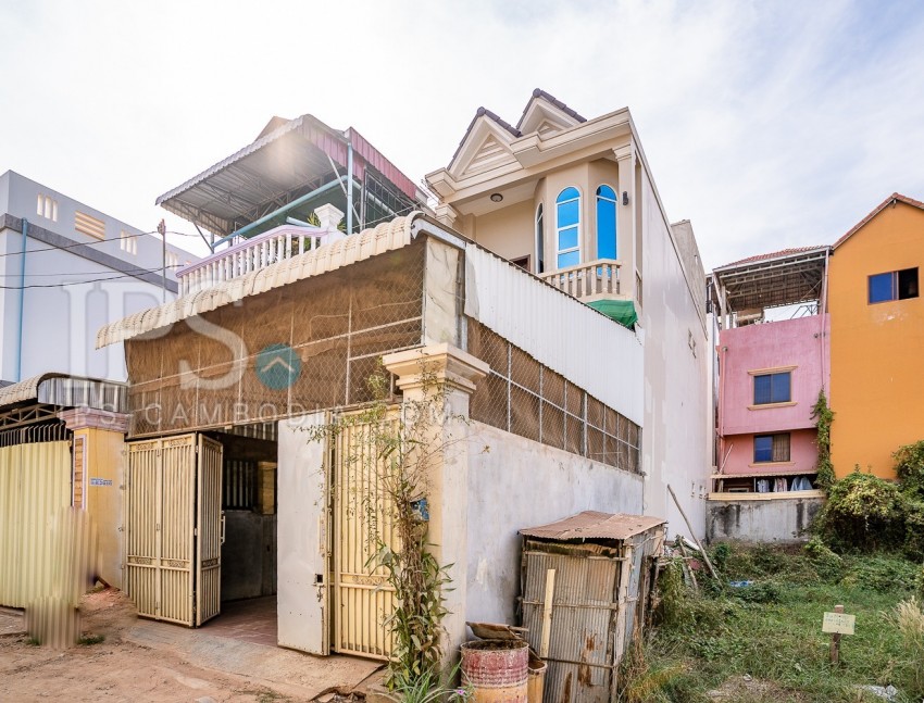 5 Bedroom Flat  For Sale in Svay Dangkum, Siem Reap